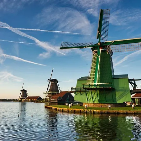 Suyder Cogge Couette-café